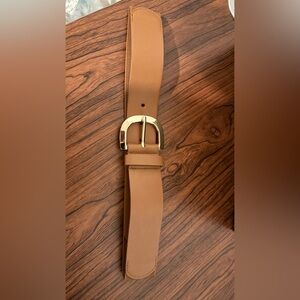 Elegant Tan Leather Belt with Gold Buckle